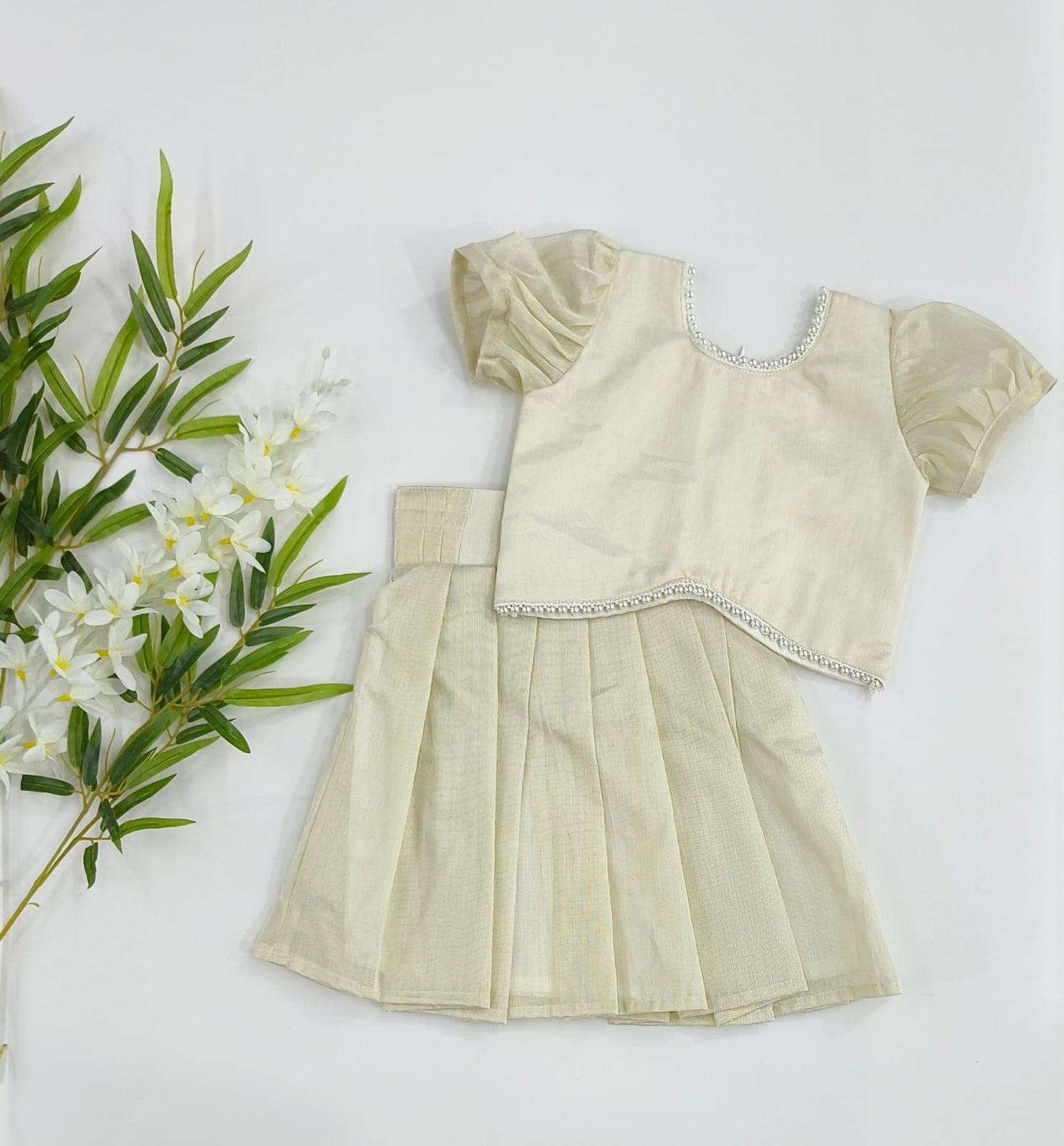 White Pattu Langa with Puffed Sleeves – Pure Kerala Cotton