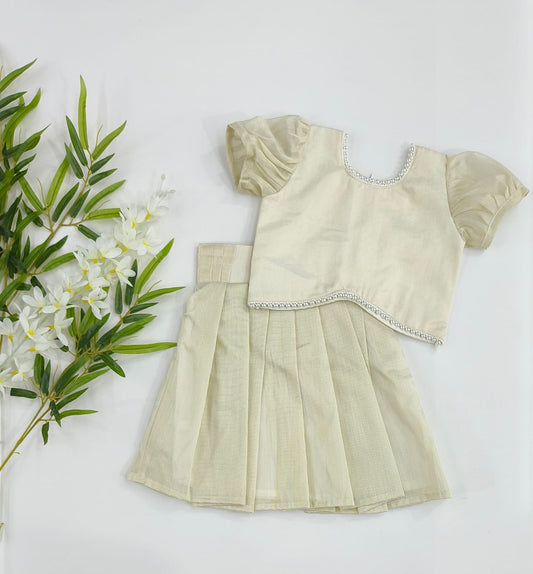 White Pattu Langa with Puffed Sleeves – Pure Kerala Cotton